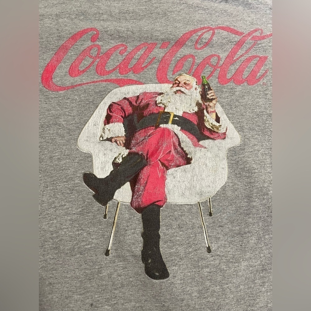 Coca Cola tee Santa Christmas
